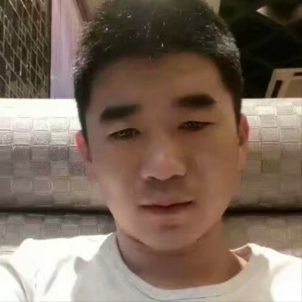 结实电脑的照片