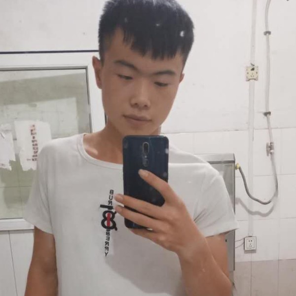 哈密瓜凝眸彼年的照片