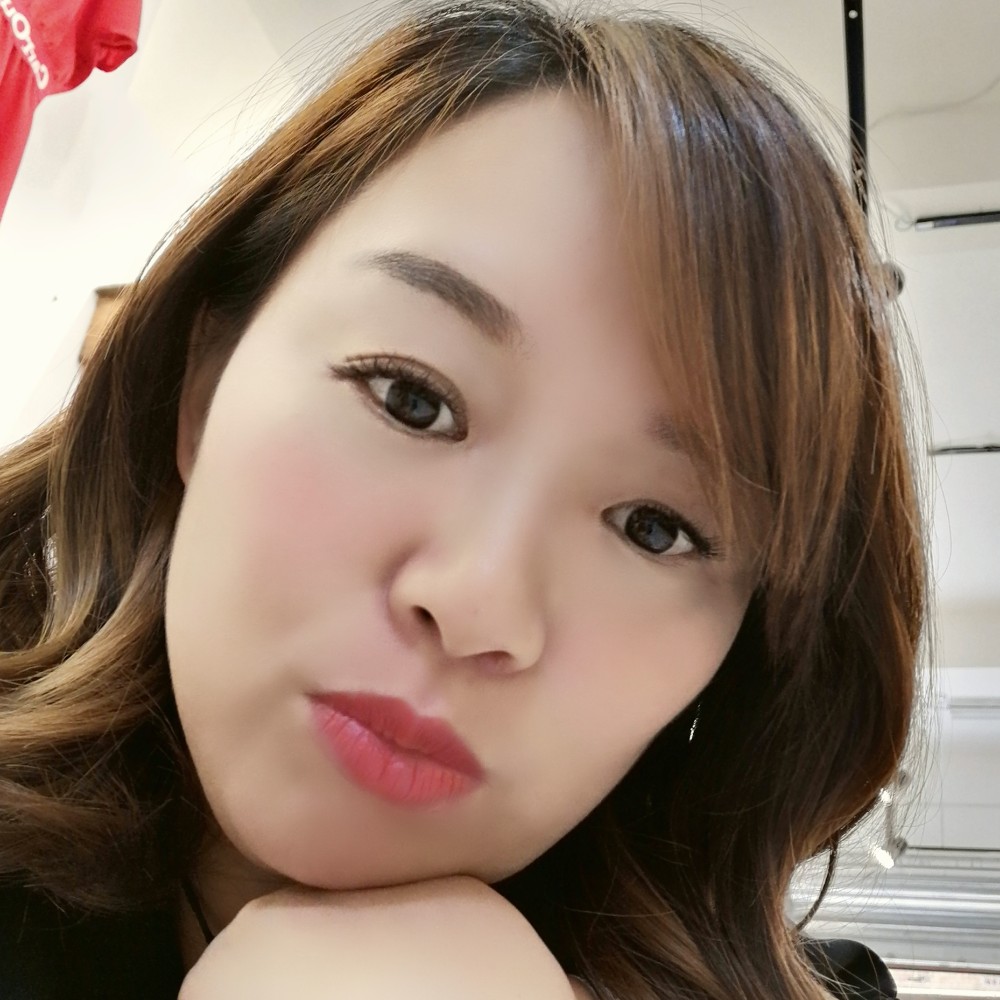 青衣闻干净的照片