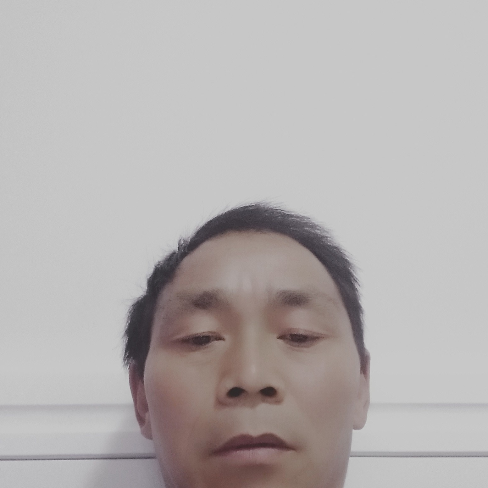 帆布鞋浅吻欢喜的照片