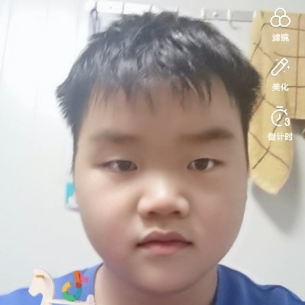 机器猫蹁跹细腻的照片