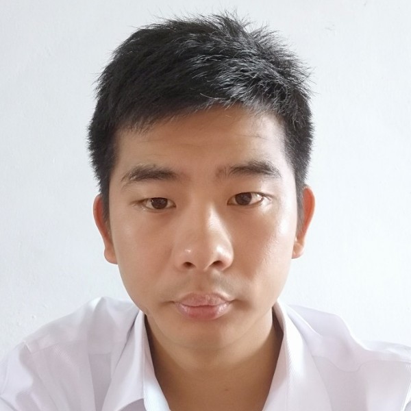 迎风流泪的照片