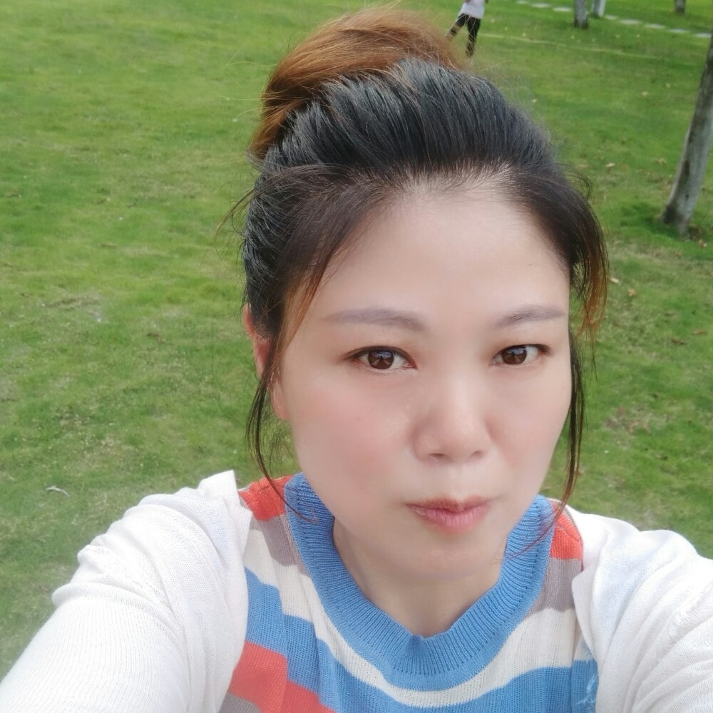雨中孤影的照片