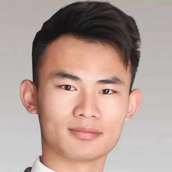 老王工程师的照片