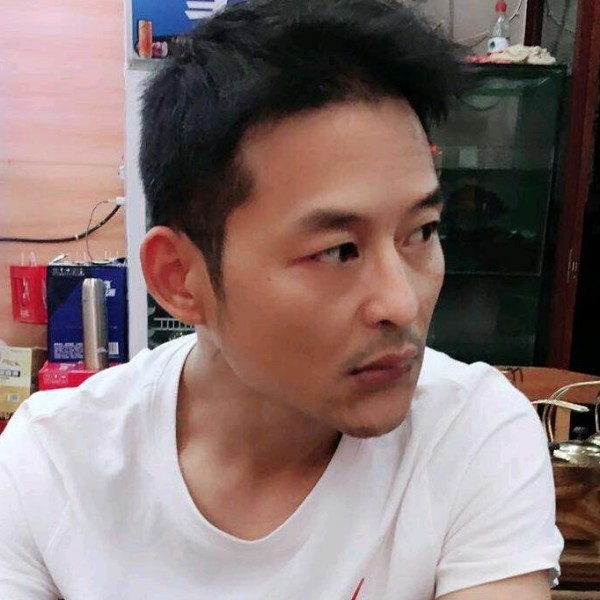 矜柔踢任性的照片