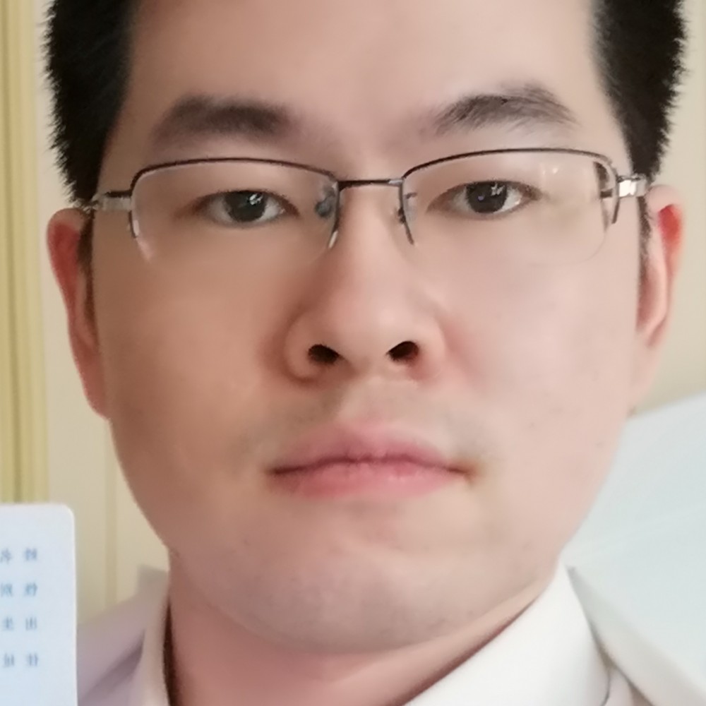 眼神机灵的照片
