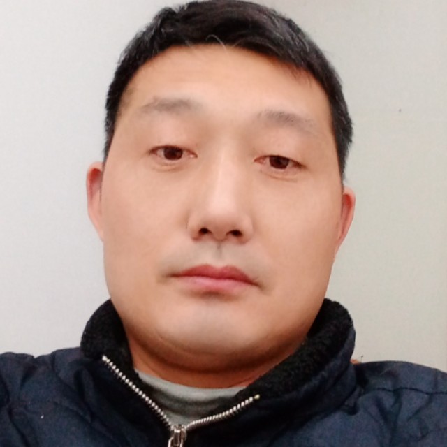 铅笔挽手还单身的照片