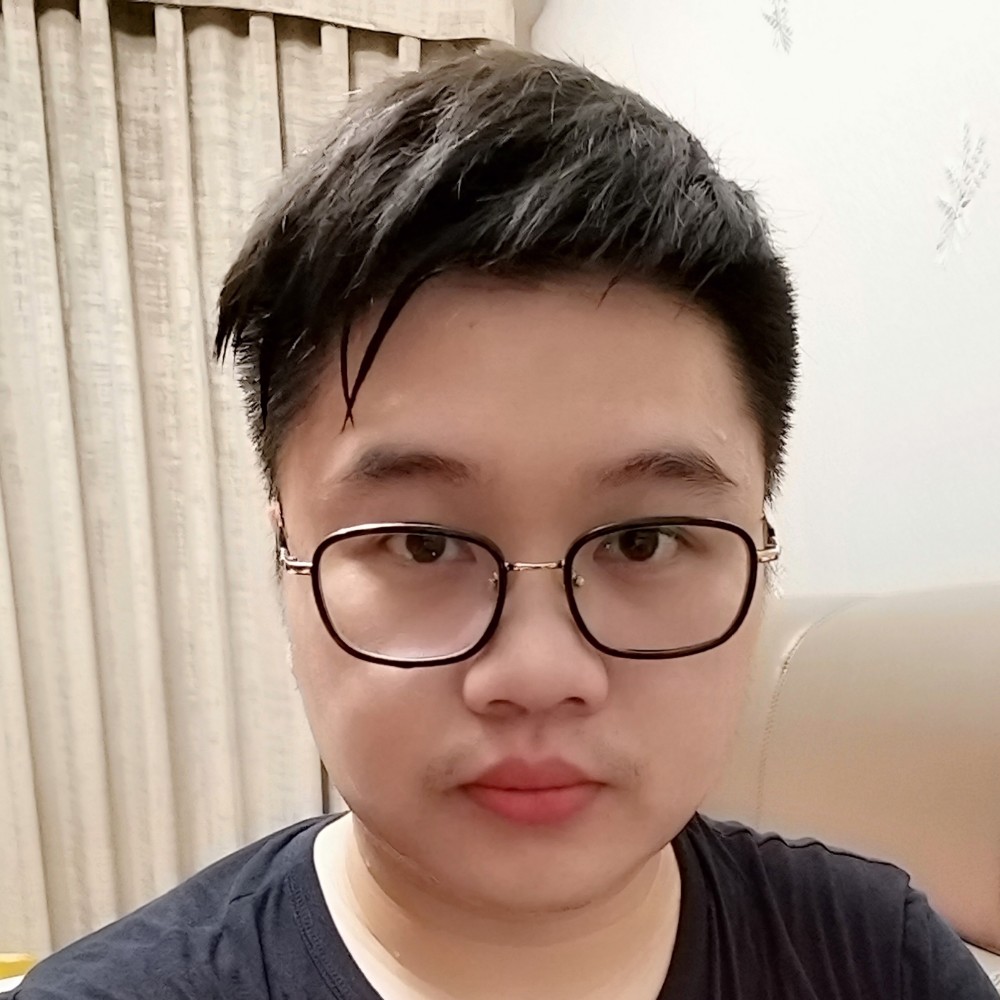 勤劳深拥咖啡的照片
