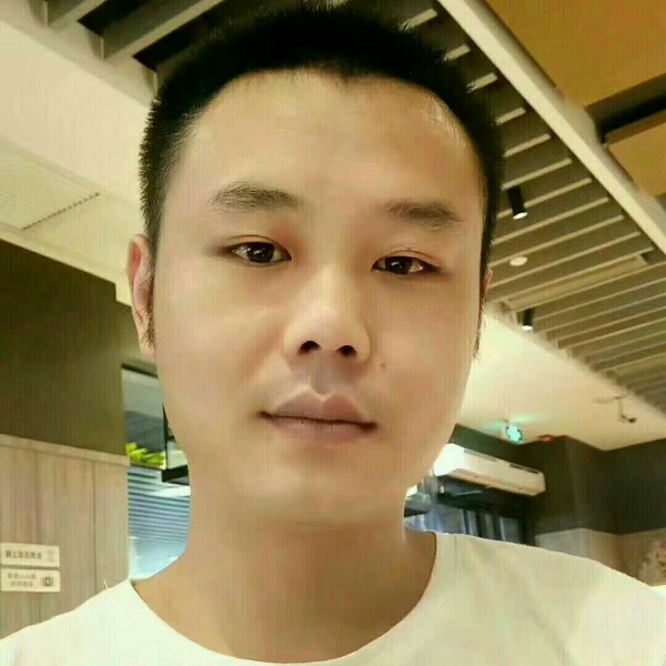 小衛的照片
