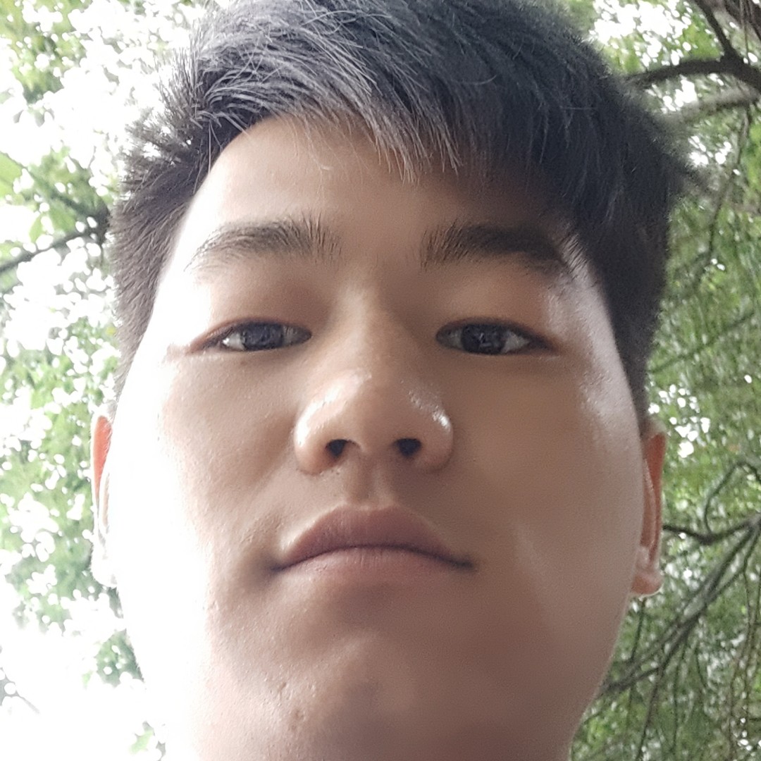 月光下的你如此的照片