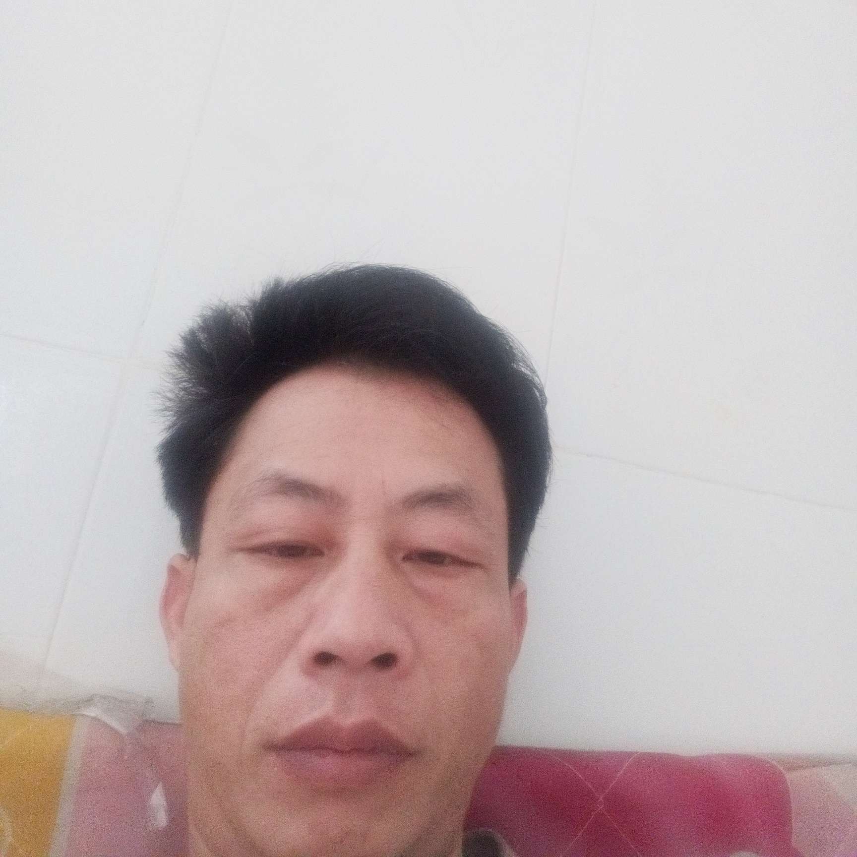 睫毛泪了矮小的照片