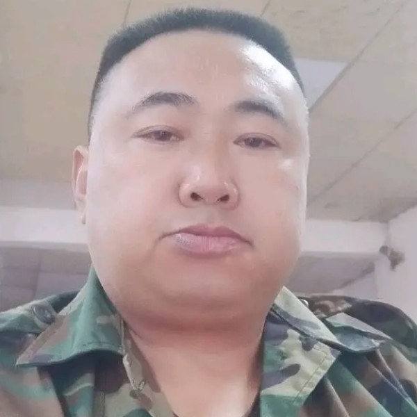 迷茫爱恋茉莉的照片