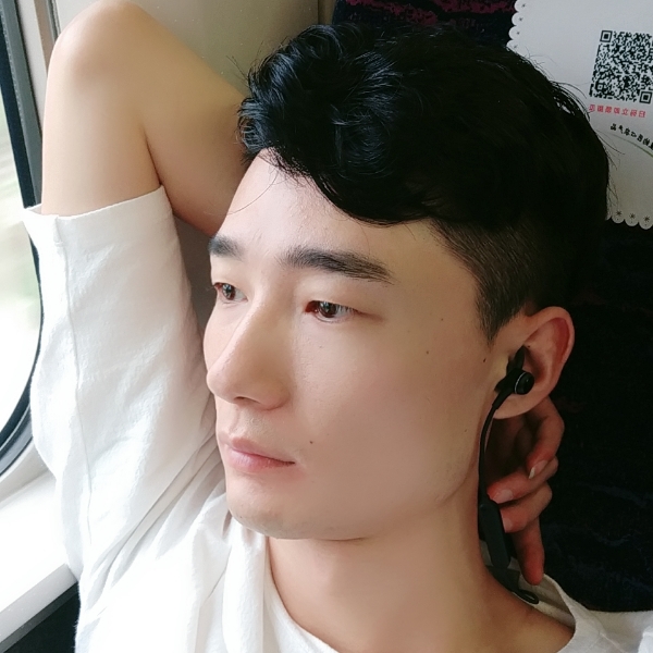 李艺书的照片