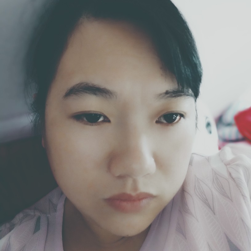 中心倾心落拓的照片