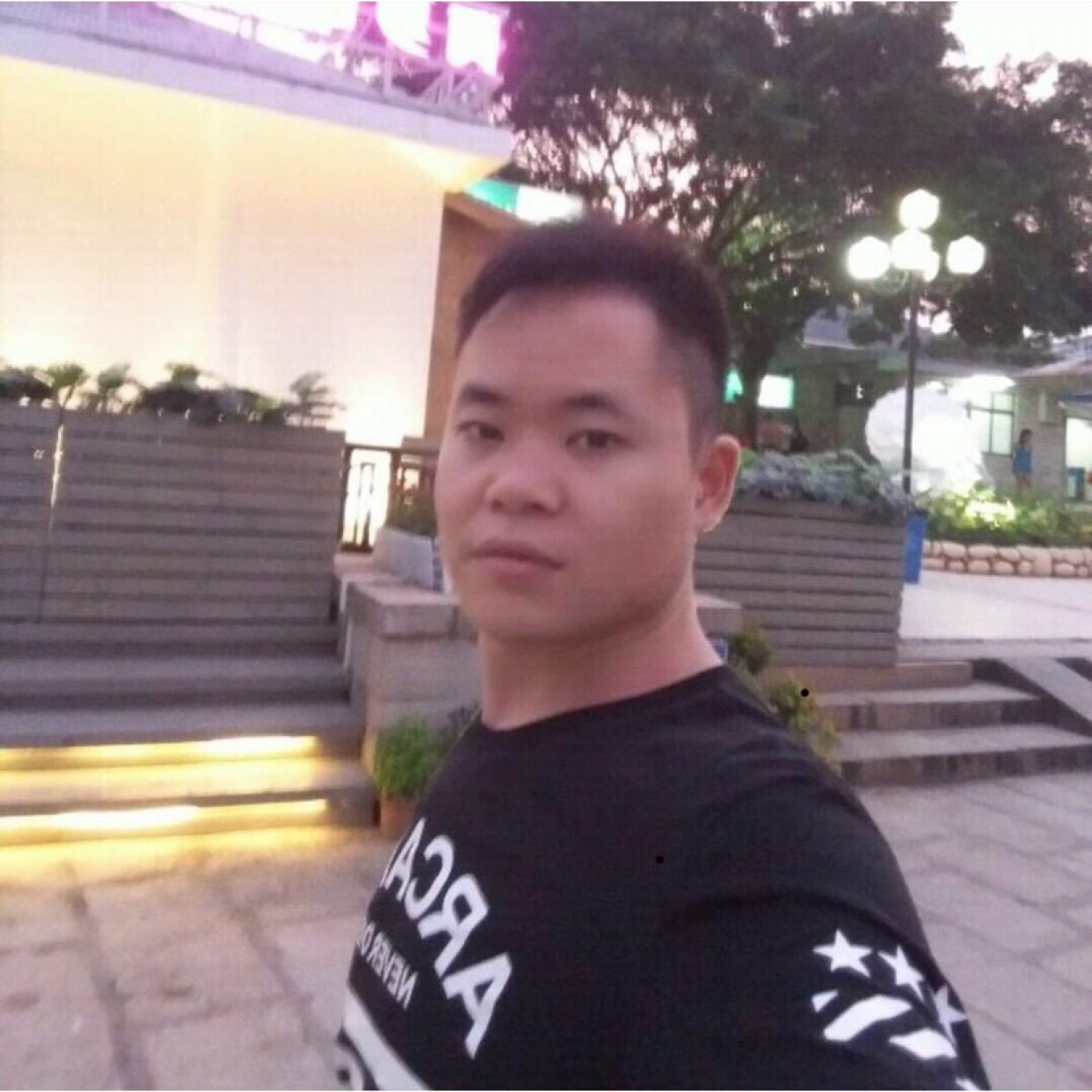 白羊漫步积极的照片