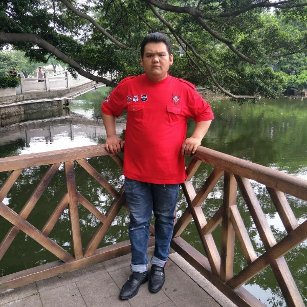 郑佳杰的照片