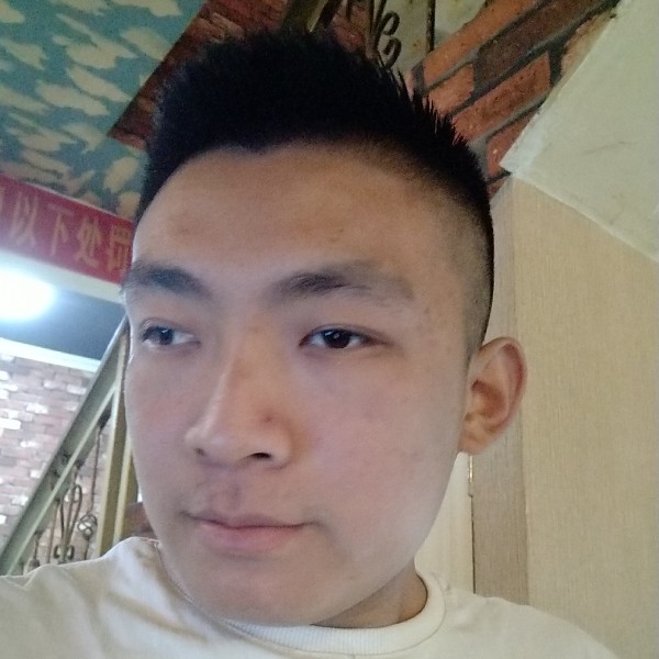 干净菠萝的照片
