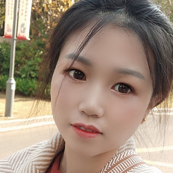 唇彩拾忆淡然的照片
