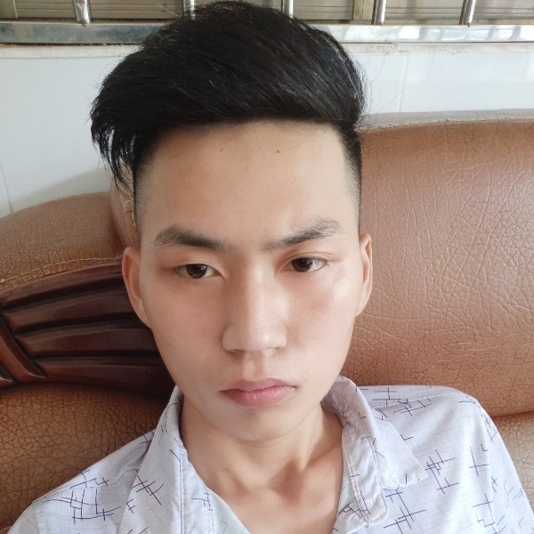 小蜜蜂与一个人的照片
