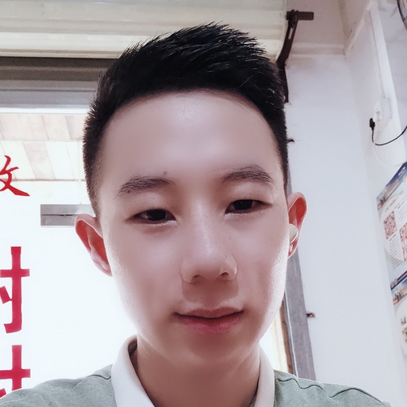 端庄苦恋火车的照片