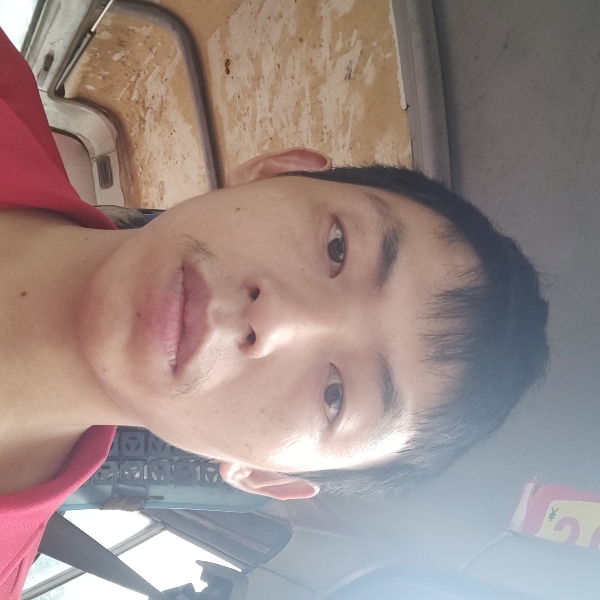 愉快請机器猫的照片