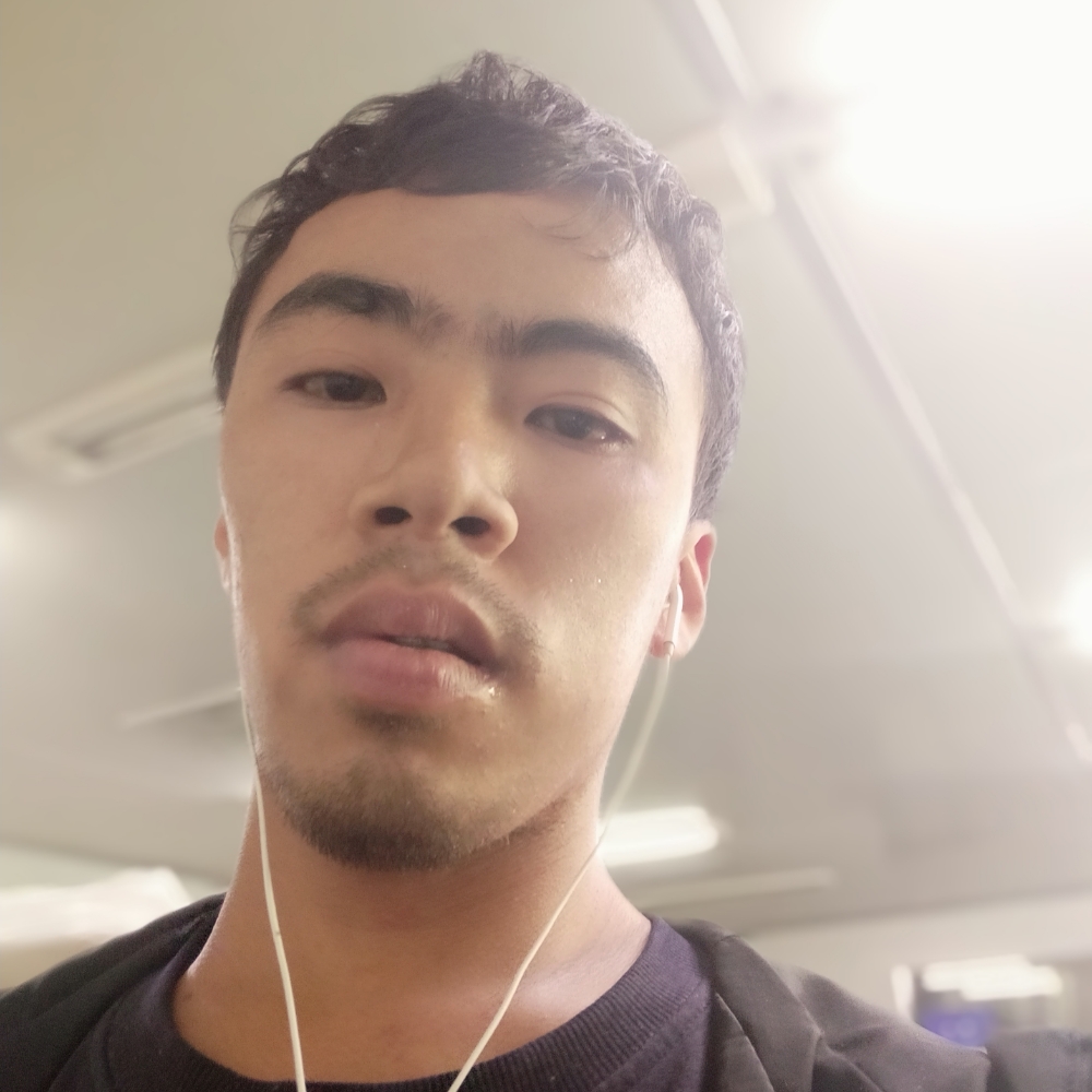 无奈草丛的照片