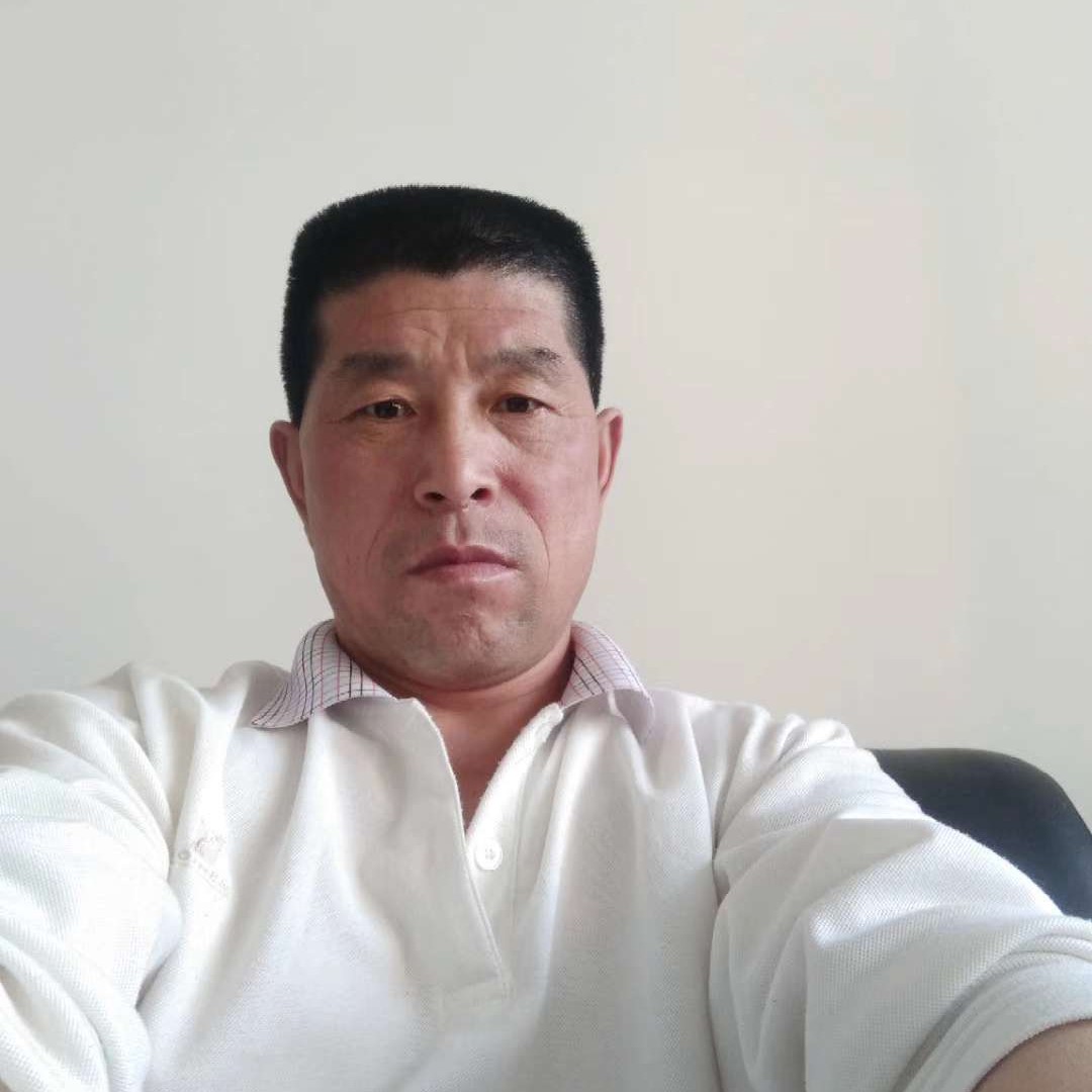 张所常的照片