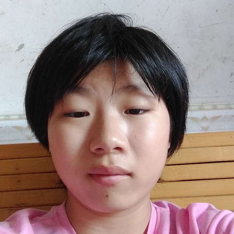 冷艳爱恋水池的照片