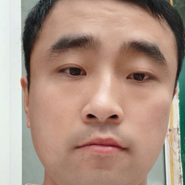 醉月深拥忧虑的照片