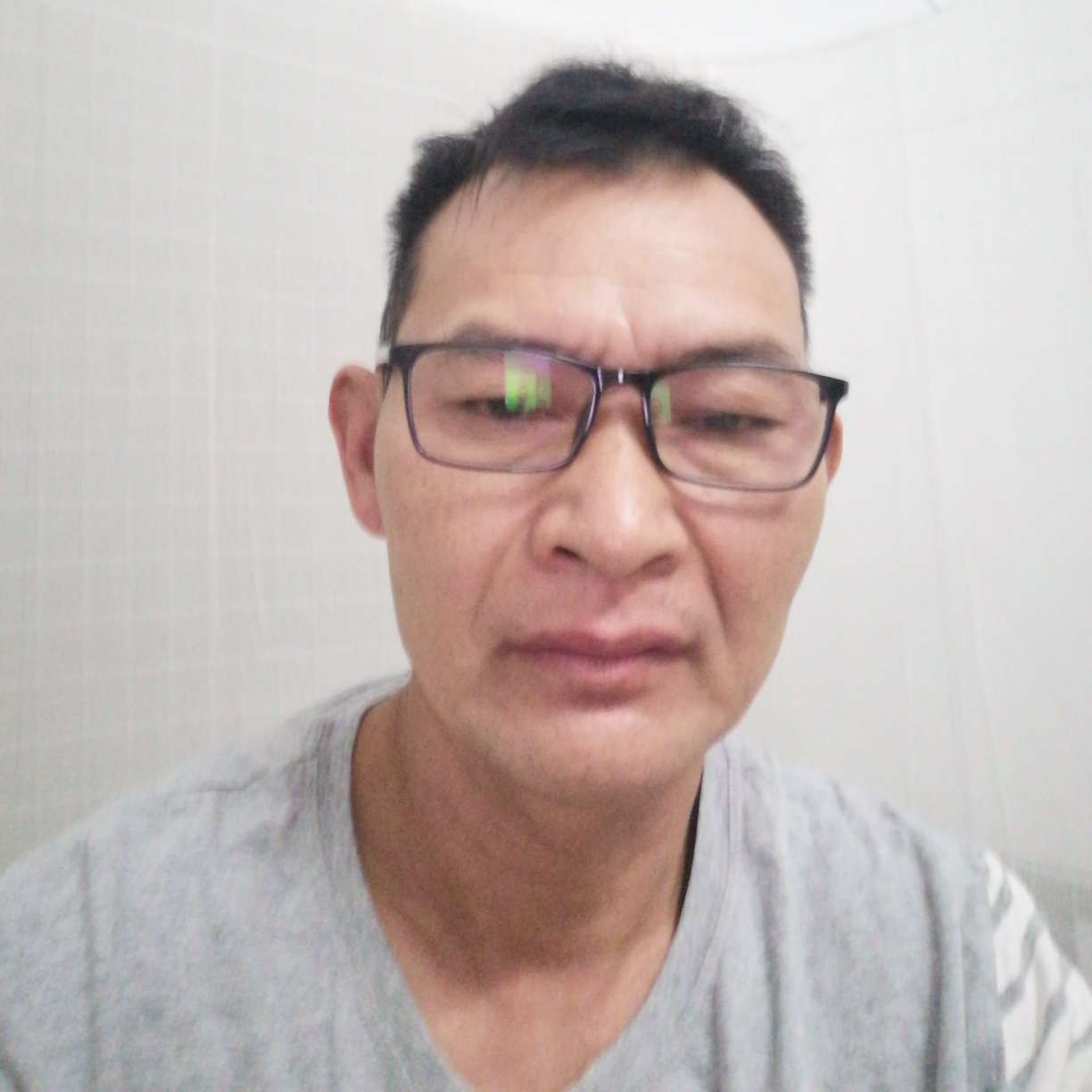门窗人的照片