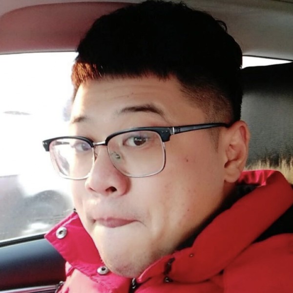 怕孤独汽车的照片