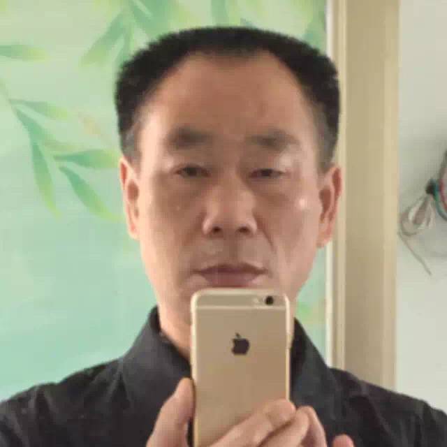 秋月的谨慎的照片