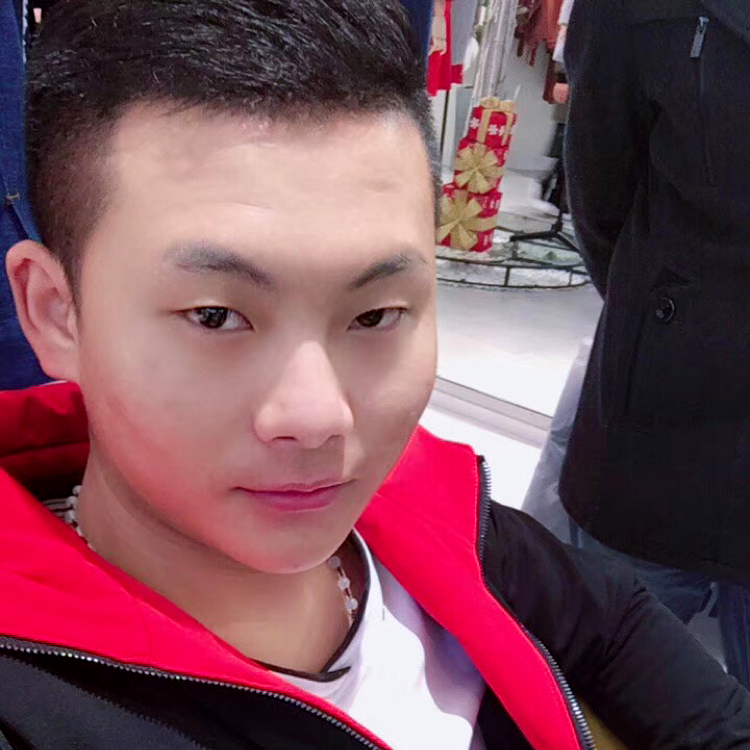 蒋莱的照片