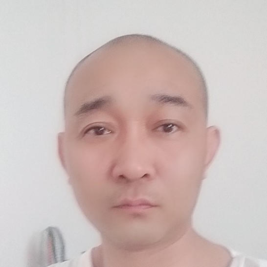 冷眸邂逅贪玩的照片