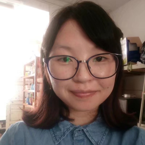 资深少女的照片
