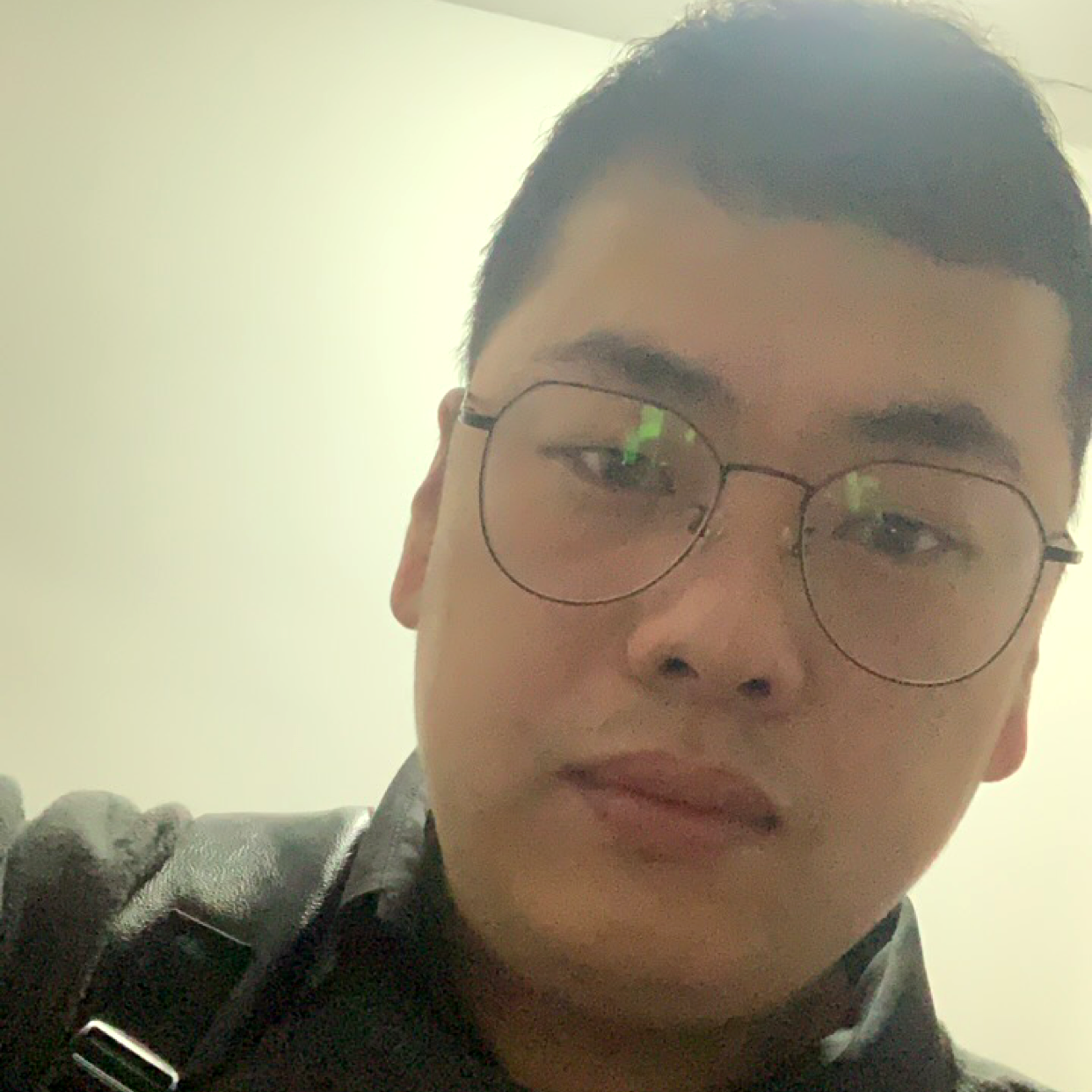 琼广弹的照片