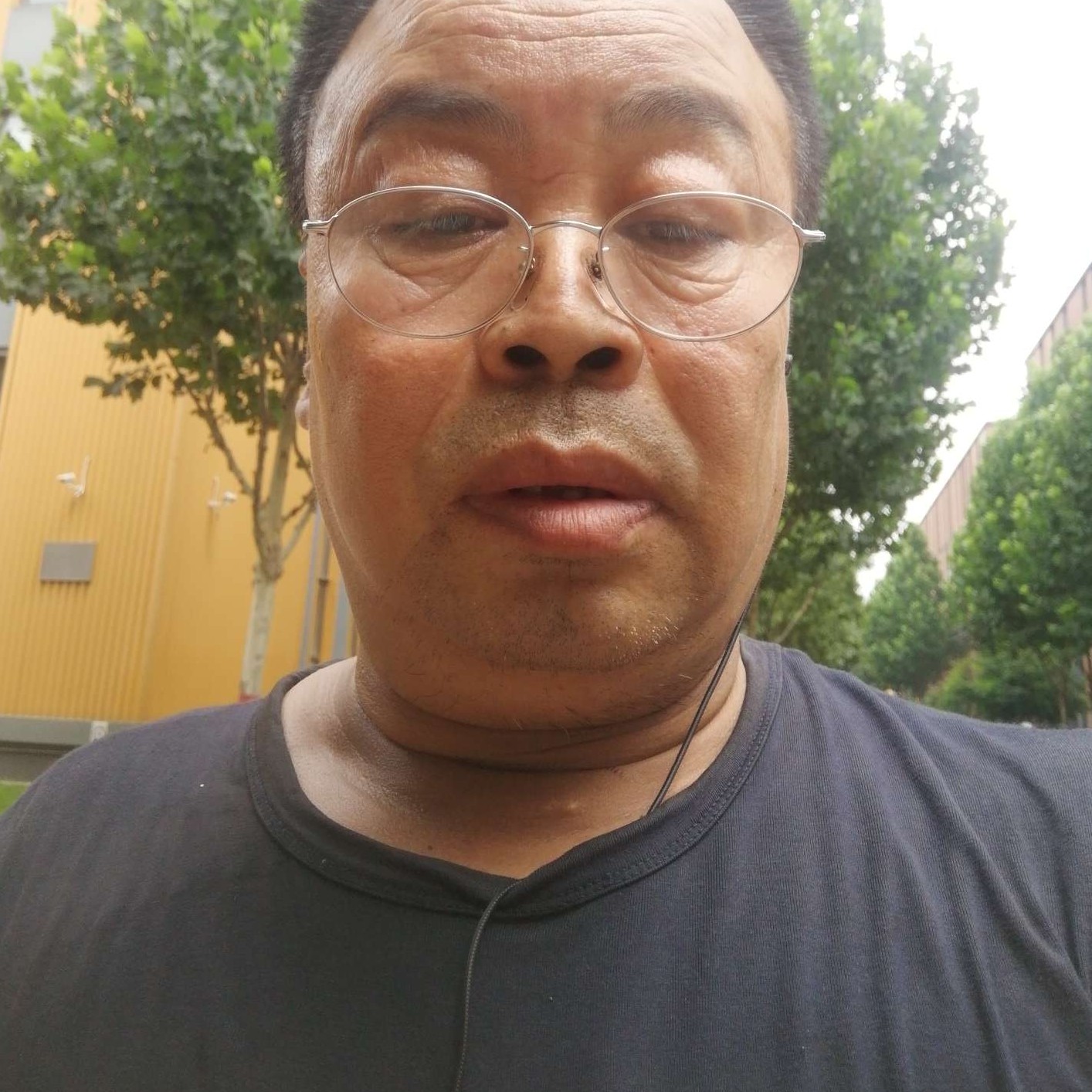 缥缈等于月亮的照片