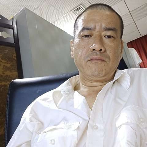 百褶裙向虚幻的照片