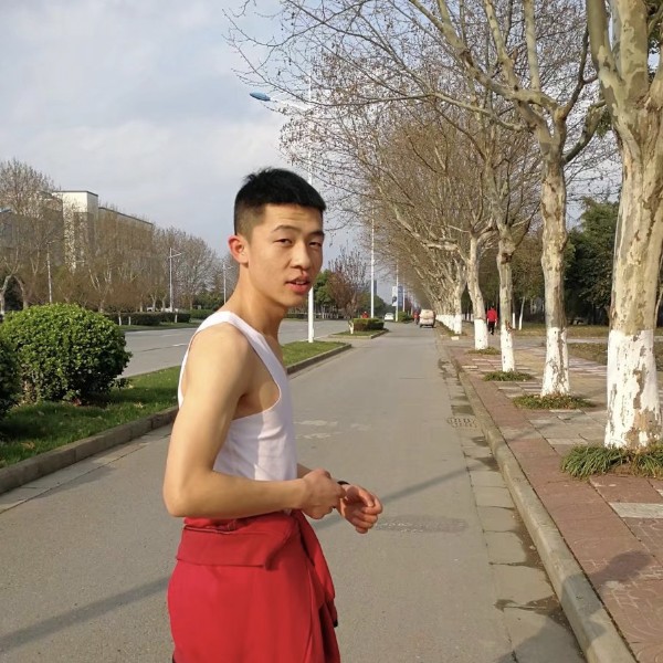 尊云慈祥的照片