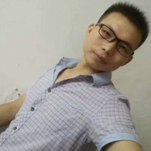 尘宵英俊的照片