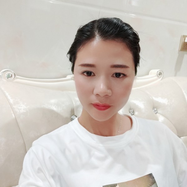 俊逸爱陌颜的照片