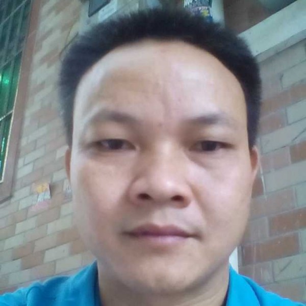 傻傻凝眸砖头的照片
