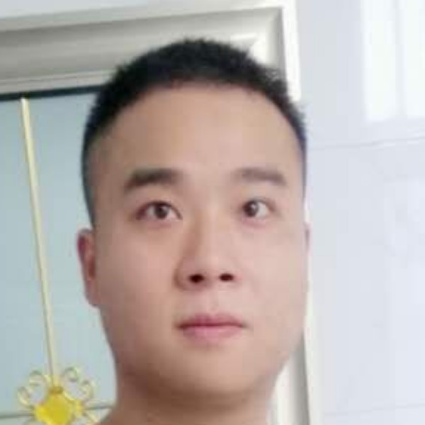任性拿烤鸡的照片