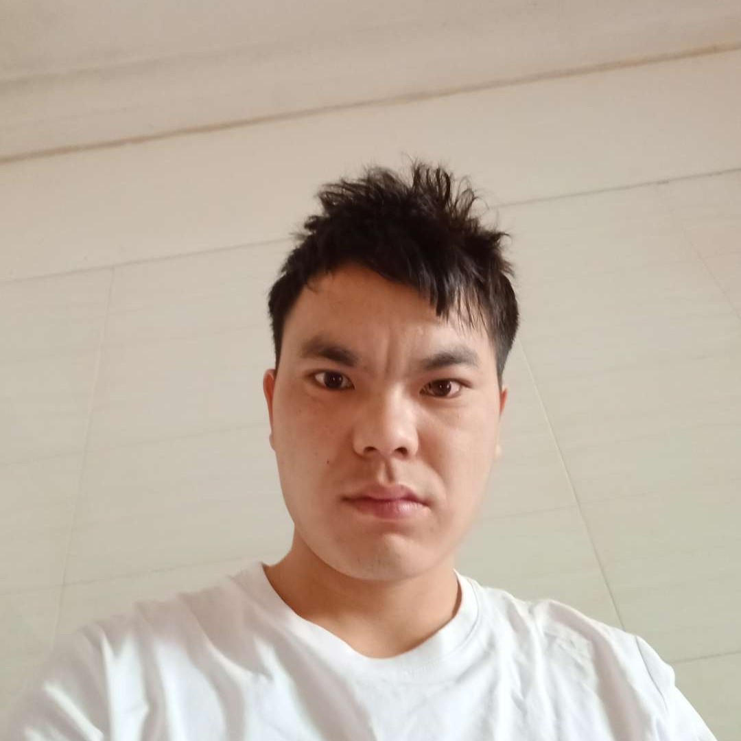 清秀于情的照片