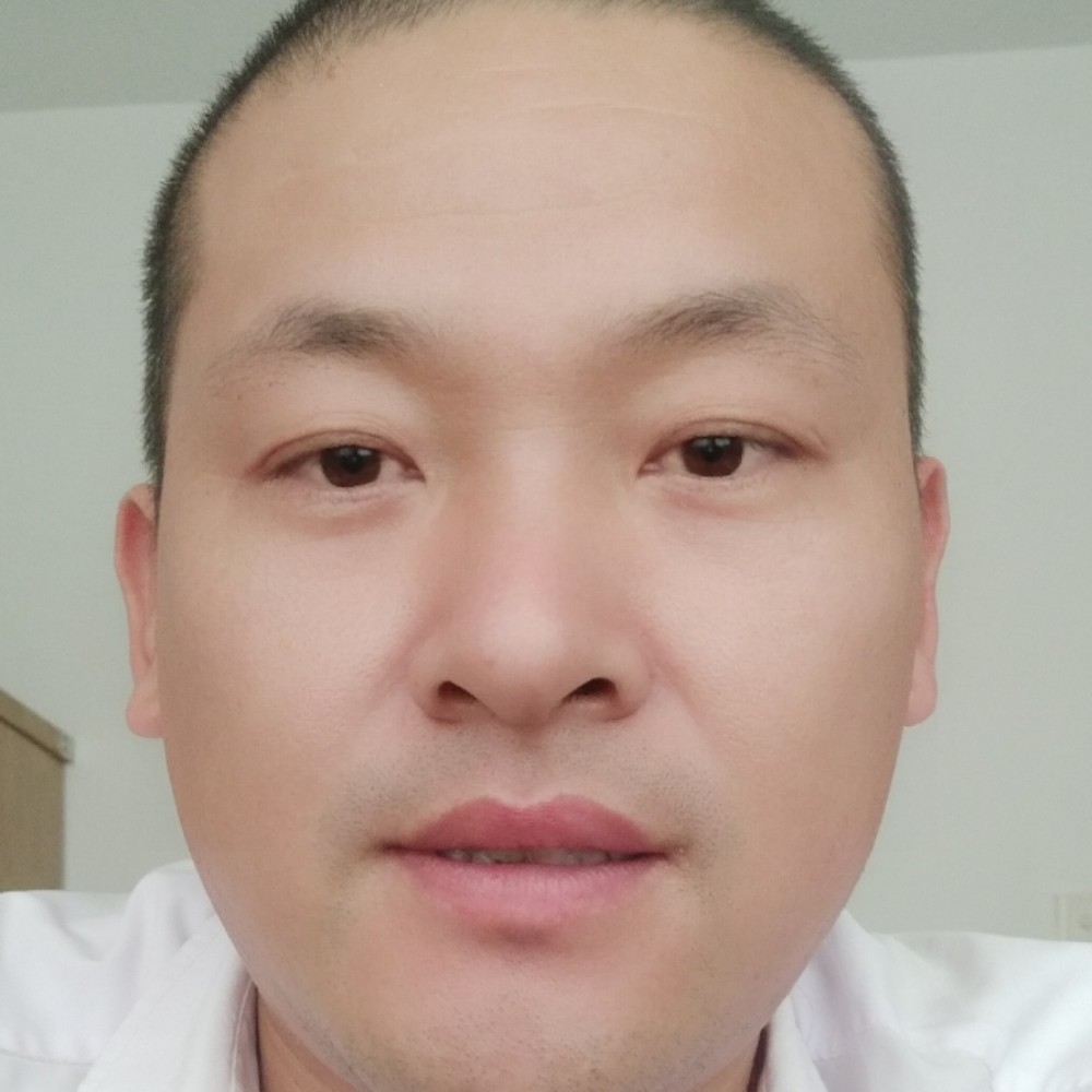 过客苦恋爱笑的照片