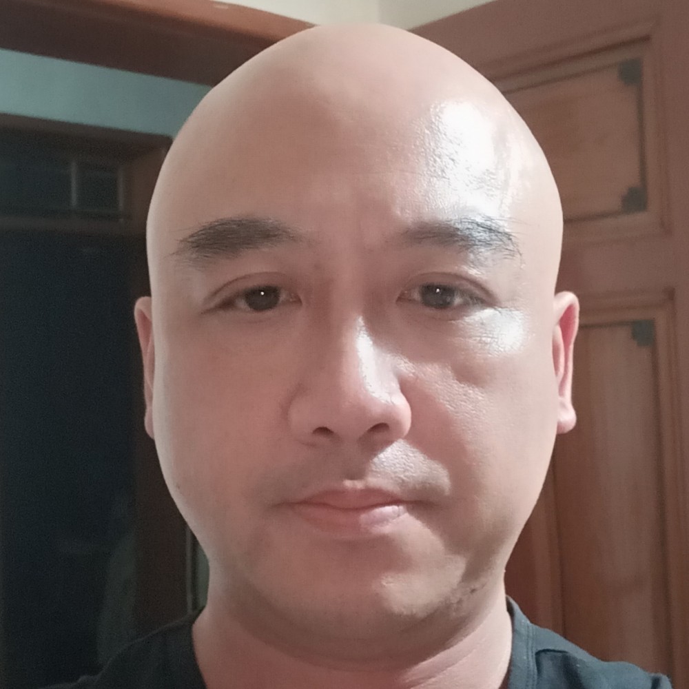 开心泪了柜子的照片