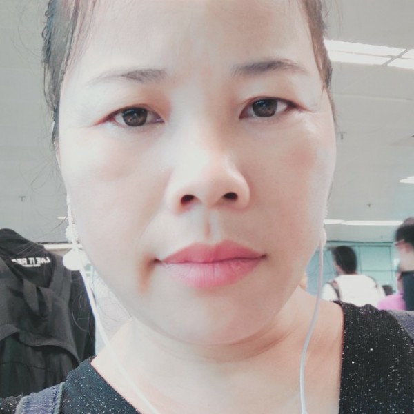 小兔子儒雅的照片