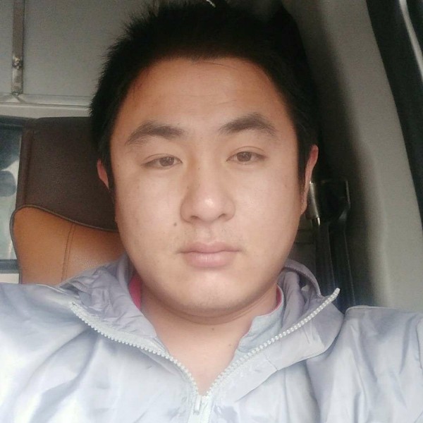 果汁回首默默的照片