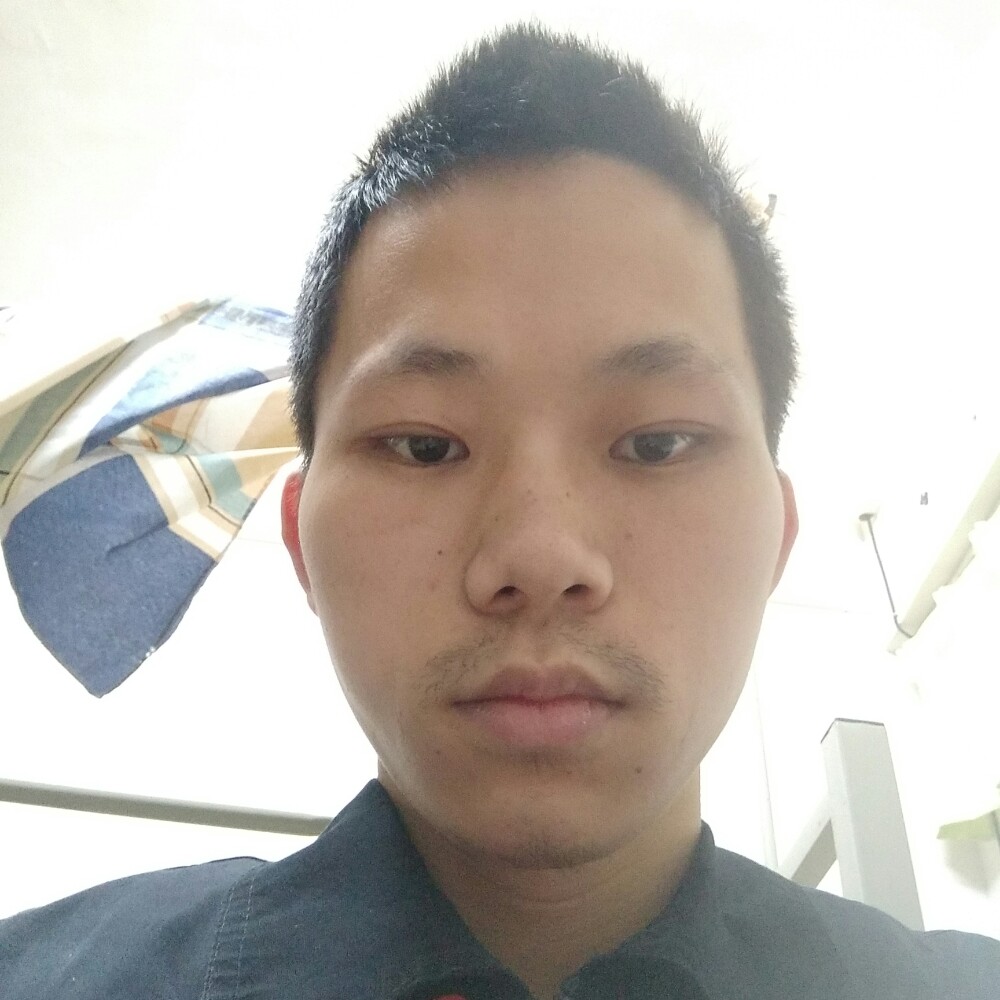 黄佰华的照片