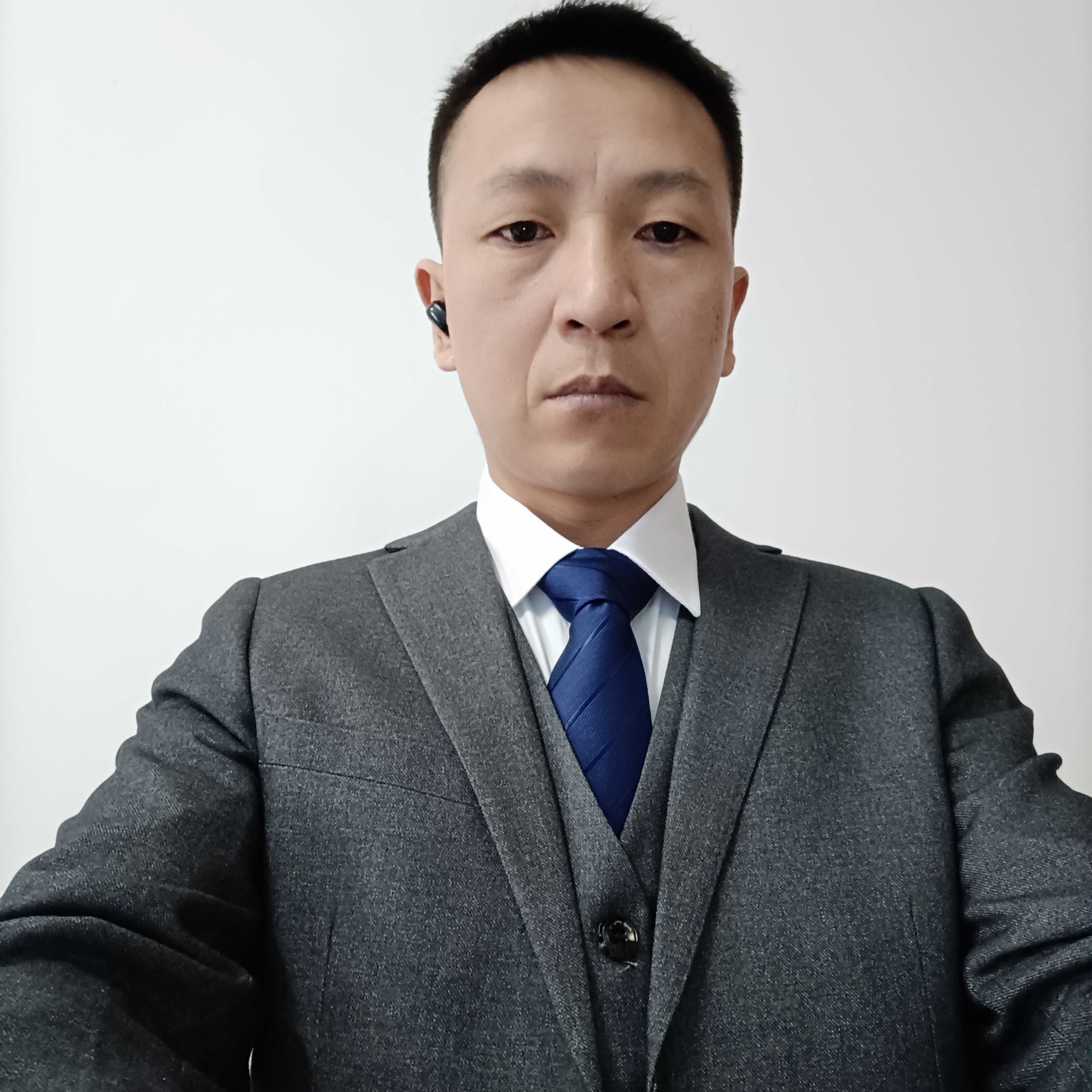 愚者争虚名的照片